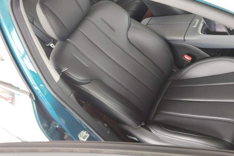 Used AION UT 2025 420 Prestige Edition Right Front Seat