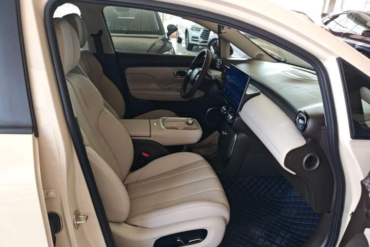 Used AION UT 2025 420 Prestige Edition Right Front Seat