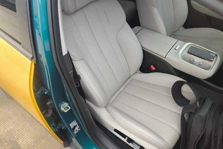 Used AION UT 2025 420 Prestige Edition Right Front Seat