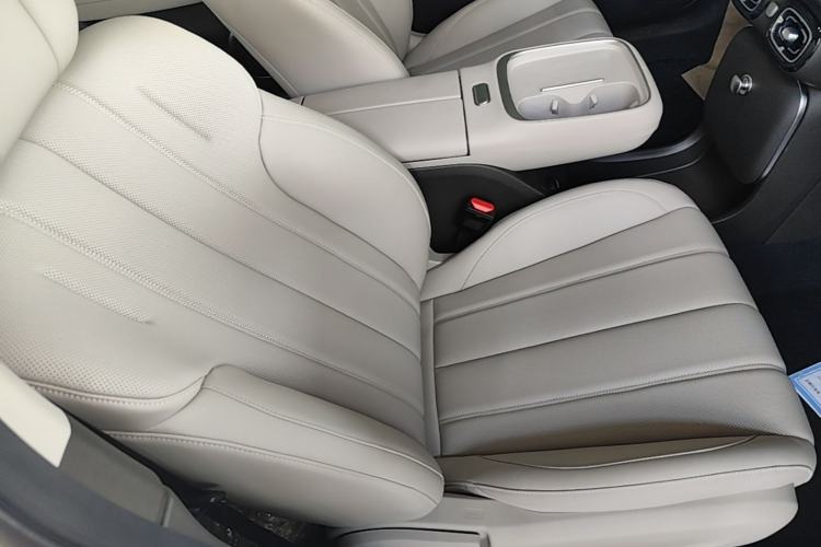 Used AION UT 2025 420 Intelligent Luxury Edition Right Front Seat