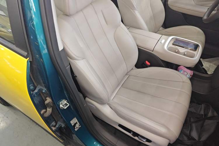 Used AION UT 2025 420 Prestige Edition Right Front Seat