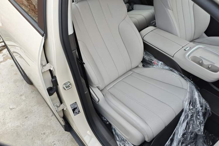 Used AION UT 2025 420 Smart Edition Right Front Seat