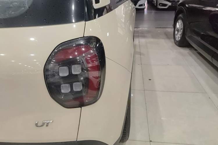 Used AION UT 2025 330 Starlight Edition Right Rear Taillight