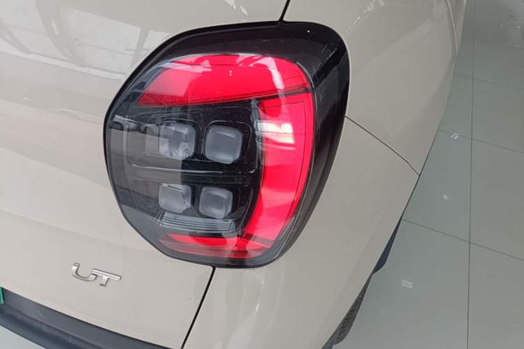 Used AION UT 2025 330 Starlight Edition Right Rear Taillight