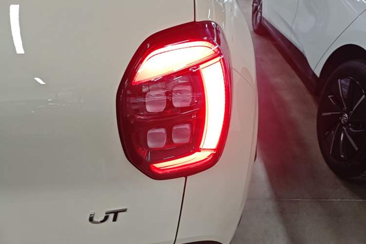 Used AION UT 2025 330 Starlight Edition Right Rear Taillight