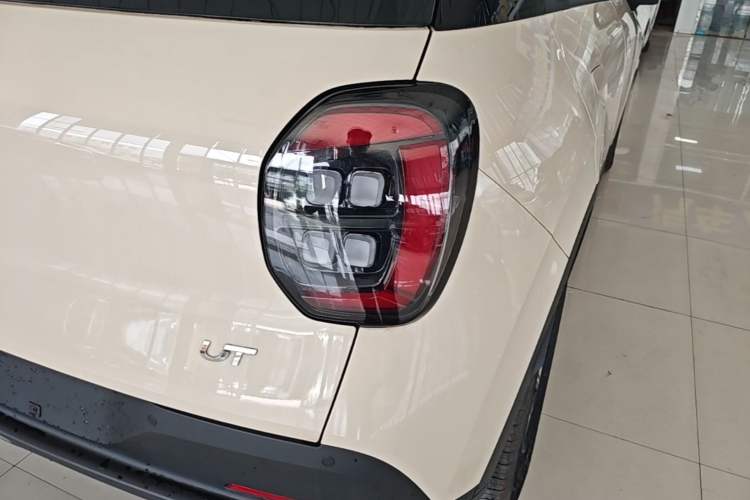 Used AION UT 2025 420 Intelligent Luxury Edition Right Rear Taillight