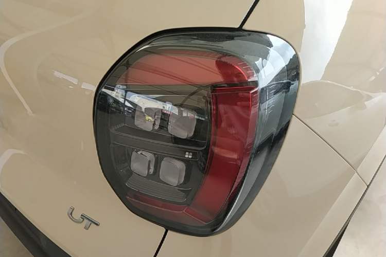 Used AION UT 2025 330 Starlight Edition Right Rear Taillight