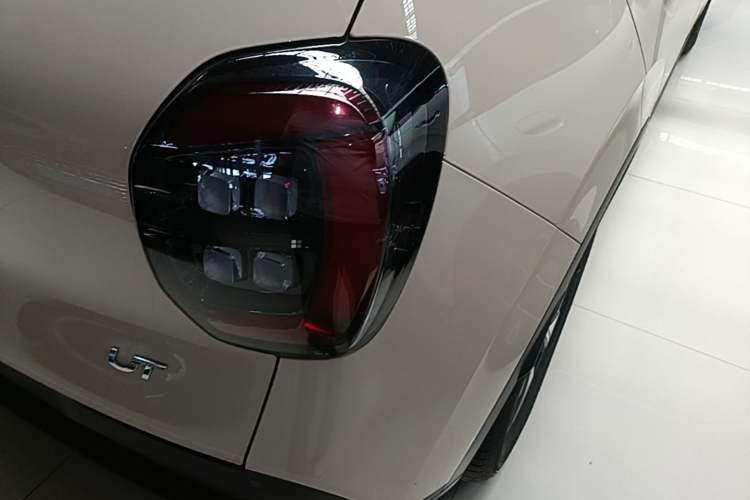 Used AION UT 2025 420 Intelligent Luxury Edition Right Rear Taillight