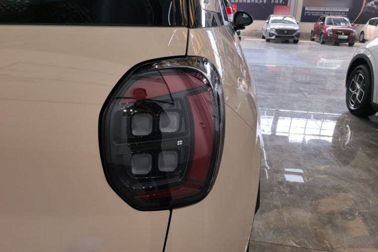 Used AION UT 2025 330 Starlight Edition Right Rear Taillight