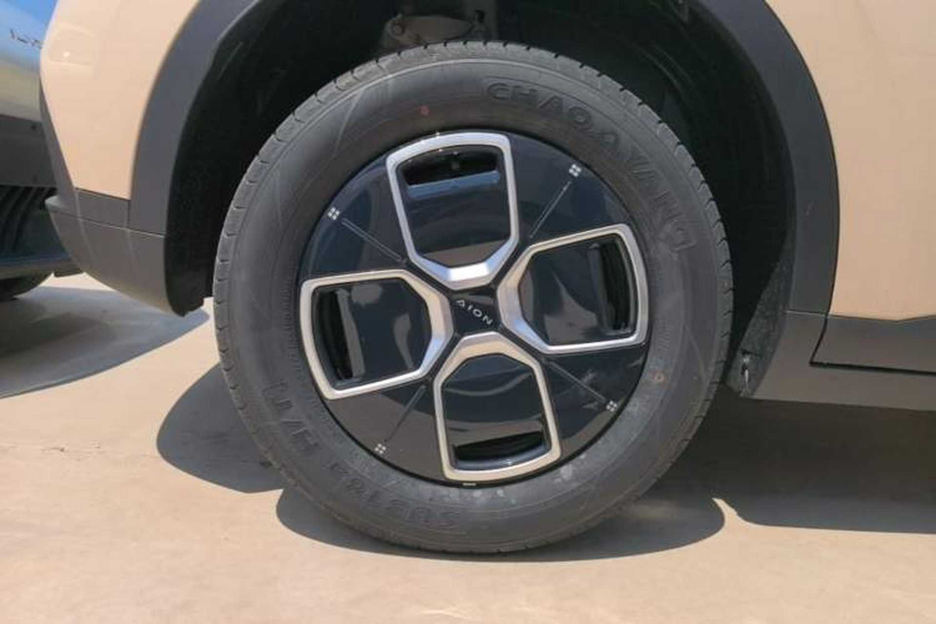 Used AION UT 2025 330 Starlight Edition Right Rear Wheel Hub