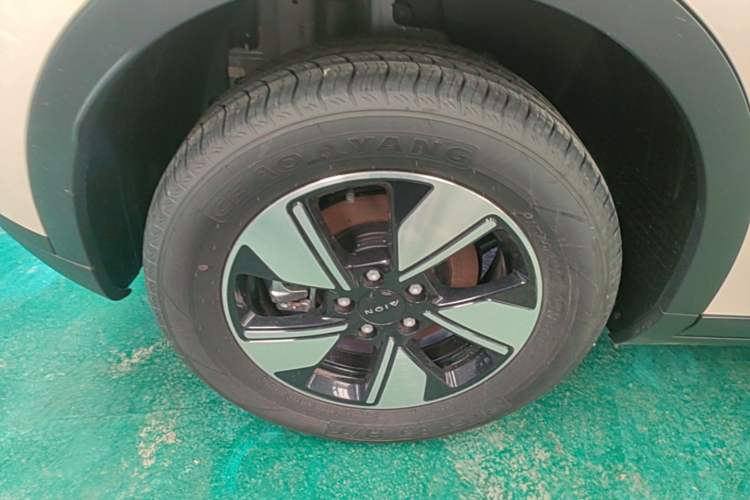 Used AION UT 2025 420 Intelligent Luxury Edition Right Rear Wheel Hub