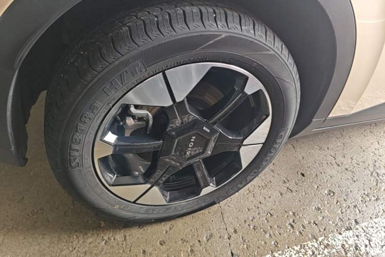 Used AION UT 2025 420 Prestige Edition Right Rear Wheel Hub