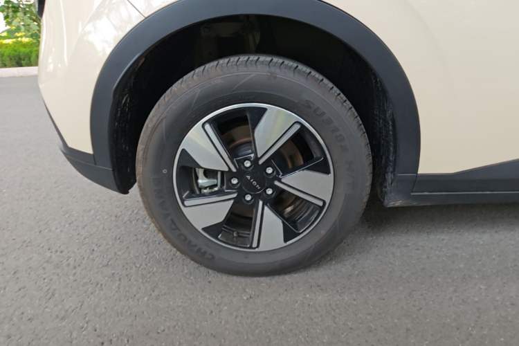 Used AION UT 2025 420 Intelligent Luxury Edition Right Rear Wheel Hub