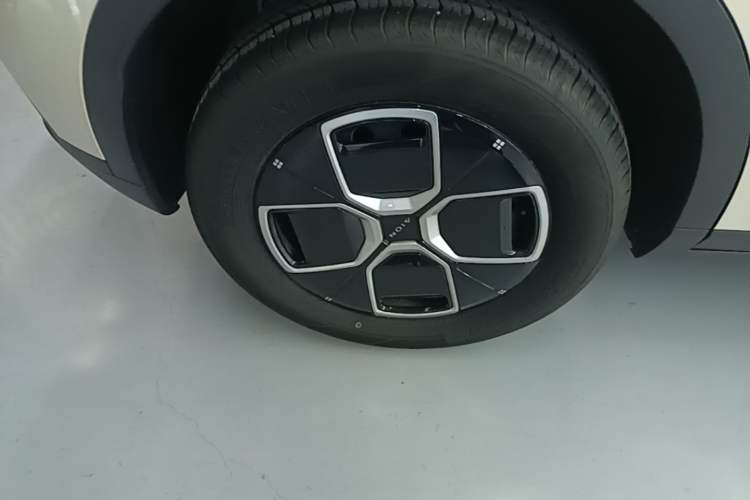 Used AION UT 2025 420 Smart Edition Right Rear Wheel Hub