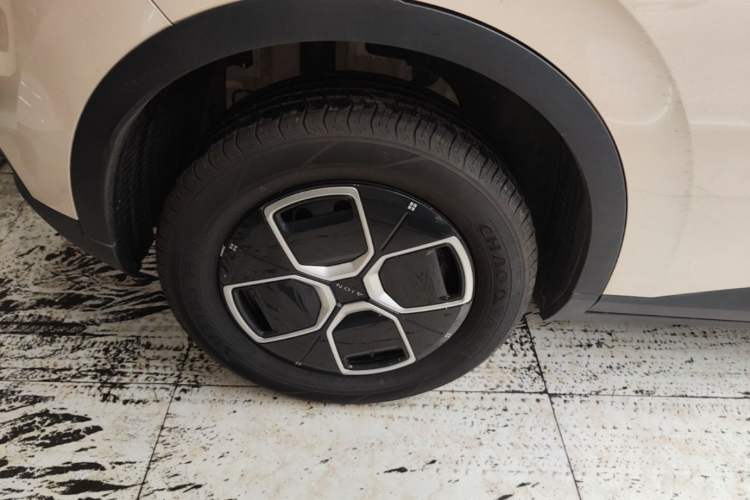 Used AION UT 2025 330 Starlight Edition Right Rear Wheel Hub