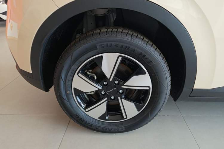 Used AION UT 2025 420 Intelligent Luxury Edition Right Rear Wheel Hub