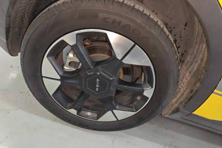 Used AION UT 2025 420 Prestige Edition Right Rear Wheel Hub