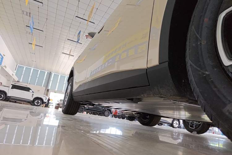 Used AION UT 2025 330 Starlight Edition Right Side Sill