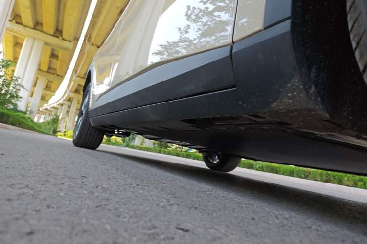 Used AION UT 2025 420 Intelligent Luxury Edition Right Side Sill
