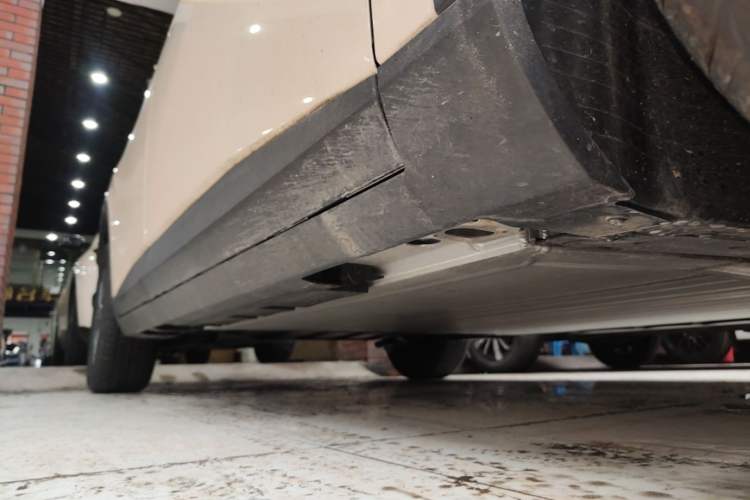 Used AION UT 2025 330 Starlight Edition Right Side Sill
