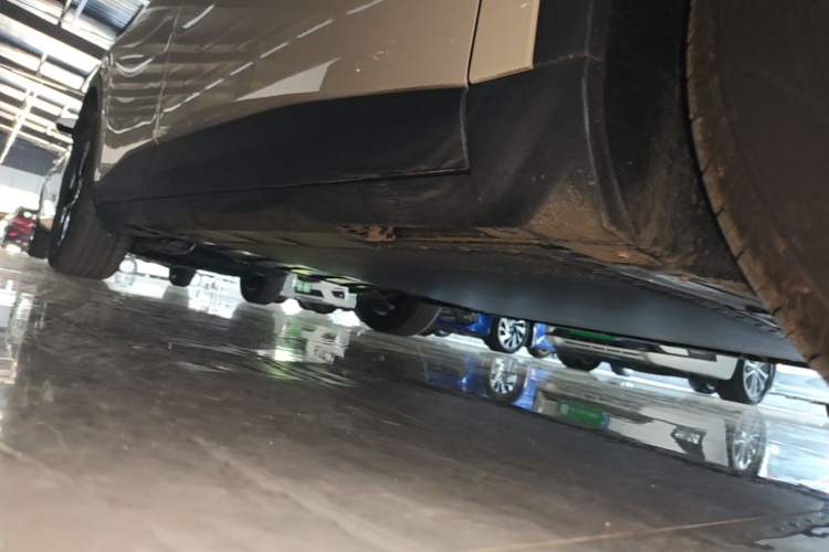 Used AION UT 2025 420 Intelligent Luxury Edition Right Side Sill