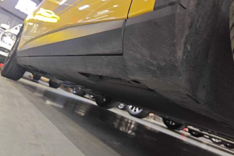Used AION UT 2025 420 Prestige Edition Right Side Sill