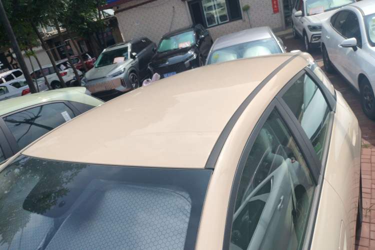 Used AION UT 2025 330 Star Edition Roof