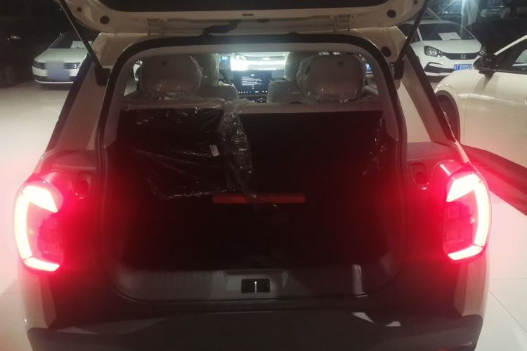 Used AION UT 2025 330 Starlight Edition Trunk
