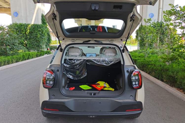 Used AION UT 2025 420 Intelligent Luxury Edition Trunk