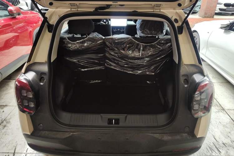 Used AION UT 2025 330 Starlight Edition Trunk