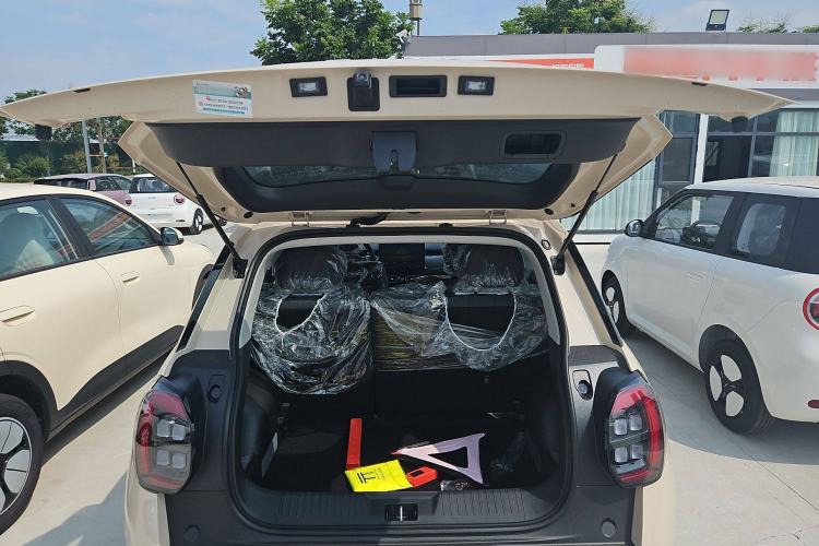 Used AION UT 2025 330 Starlight Edition Trunk