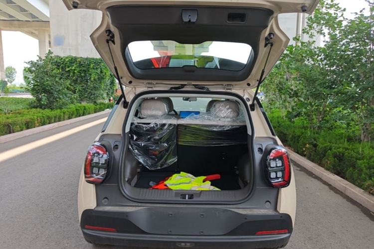 Used AION UT 2025 420 Intelligent Luxury Edition Trunk