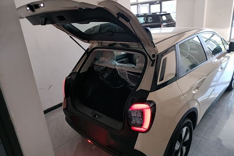Used AION UT 2025 420 Intelligent Luxury Edition Trunk
