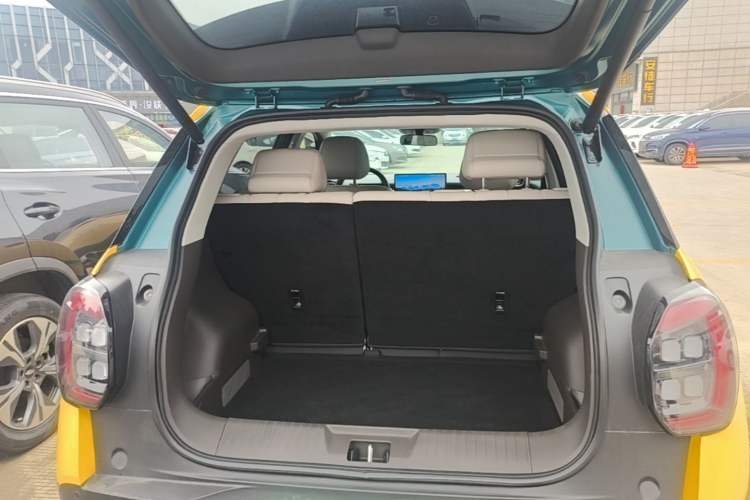 Used AION UT 2025 420 Prestige Edition Trunk