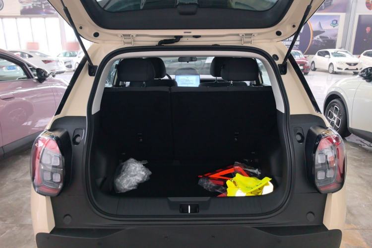 Used AION UT 2025 330 Starlight Edition Trunk