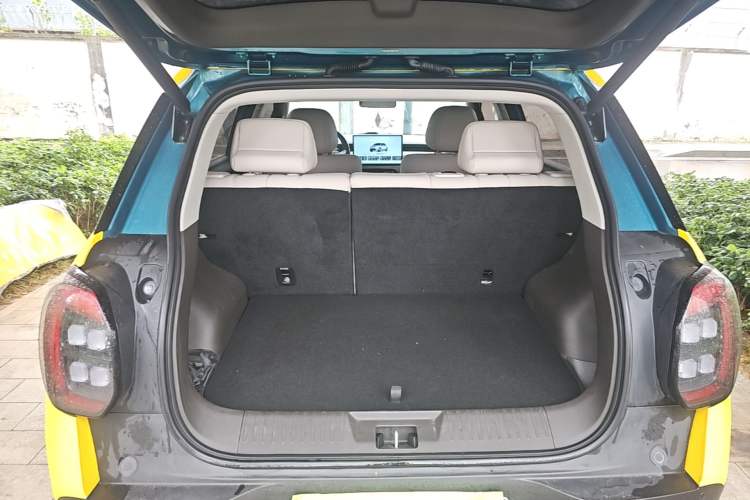 Used AION UT 2025 420 Prestige Edition Trunk