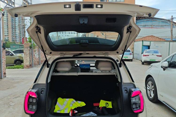 Used AION UT 2025 420 Smart Edition Trunk