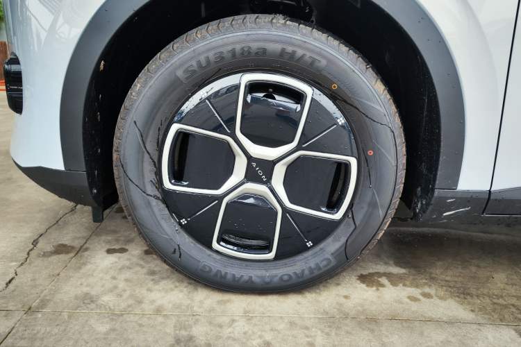 Used AION UT 2026 Model 320 Starlight Edition Left Front Wheel Hub