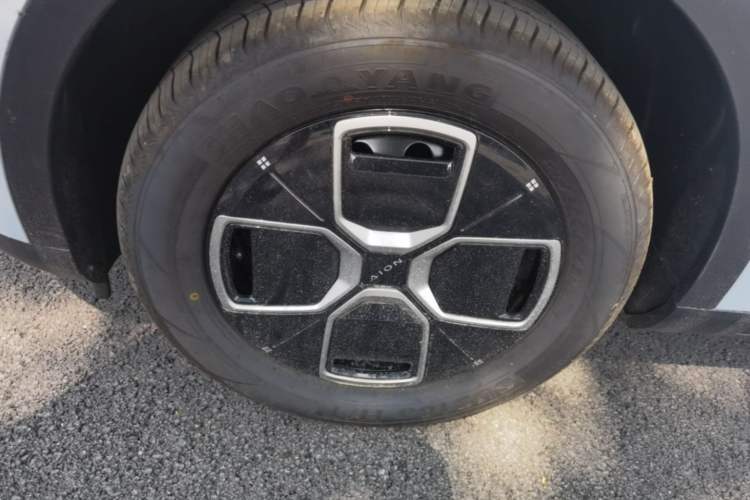 Used AION UT 2026 Model 320 Starlight Edition Left Front Wheel Hub