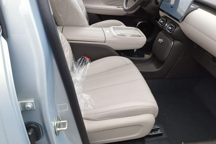 Used AION UT 2026 Model 320 Starlight Edition Right Front Seat