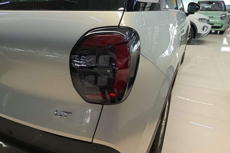 Used AION UT 2026 Model 320 Starlight Edition Right Rear Taillight