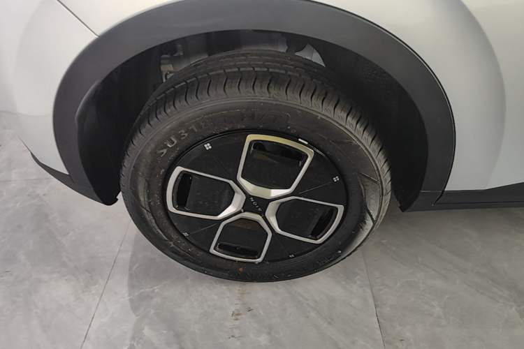 Used AION UT 2026 420 Ultra-Charge Edition Right Rear Wheel Hub