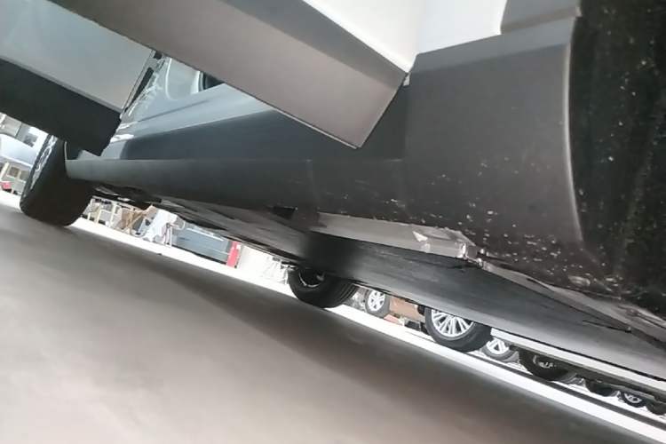 Used AION UT 2026 Model 320 Starlight Edition Right Side Sill