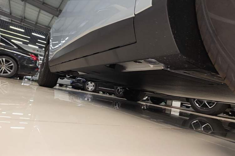 Used AION UT 2026 Model 320 Starlight Edition Right Side Sill