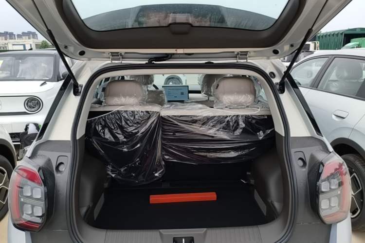 Used AION UT 2026 Model 320 Starlight Edition Trunk