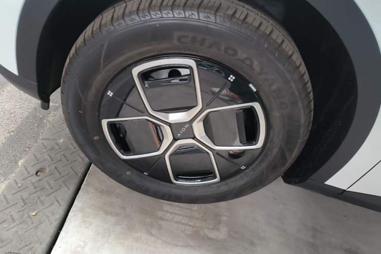 Used AION UT 2026 Model 320 Starlight Edition Left Front Wheel Hub