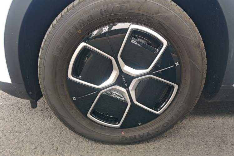 Used AION UT 2026 Model 320 Starlight Edition Left Front Wheel Hub