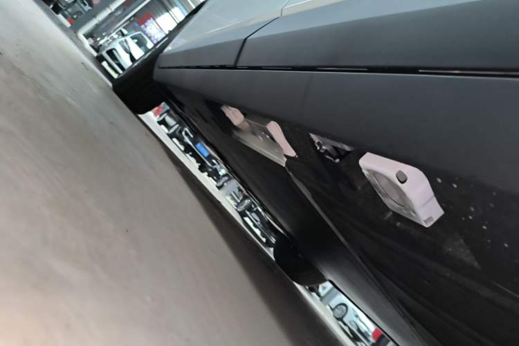 Used AION UT 2026 Model 320 Starlight Edition Left Side Sill