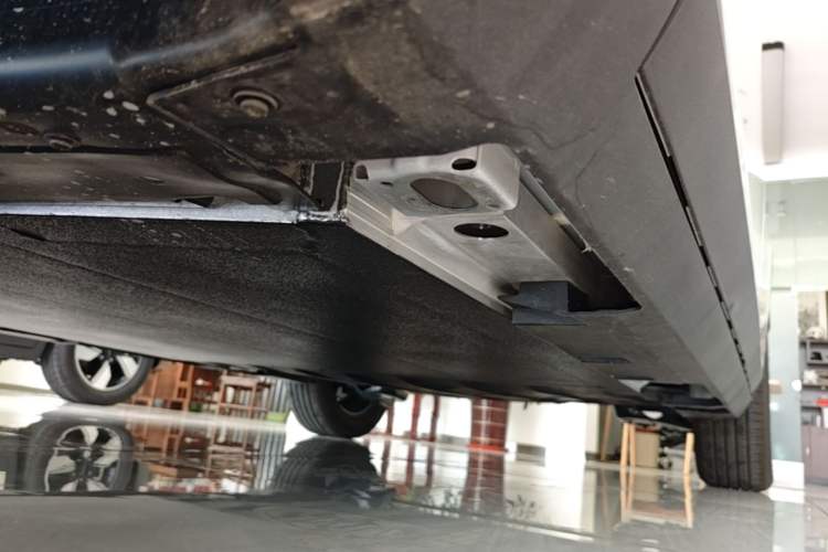 Used AION UT 2026 Model 320 Starlight Edition Left Side Sill