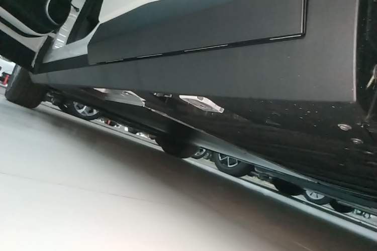 Used AION UT 2026 Model 320 Starlight Edition Left Side Sill